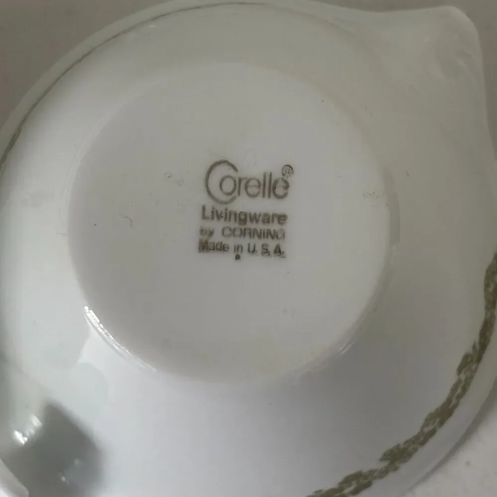 Vintage Corelle Spring Blossom Green Crazy Daisy Creamer Sugar Bowl Set
